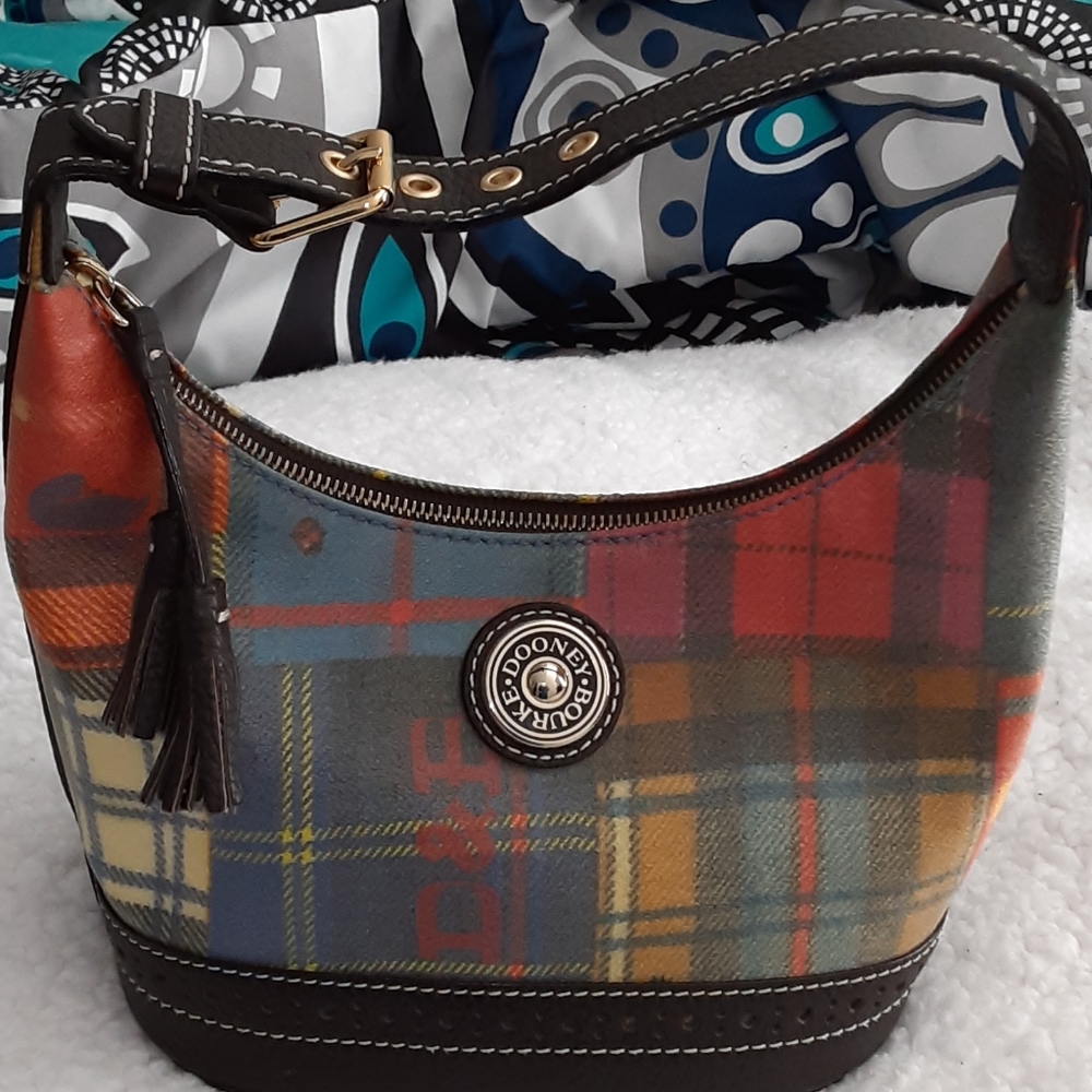Dooney & Bourke